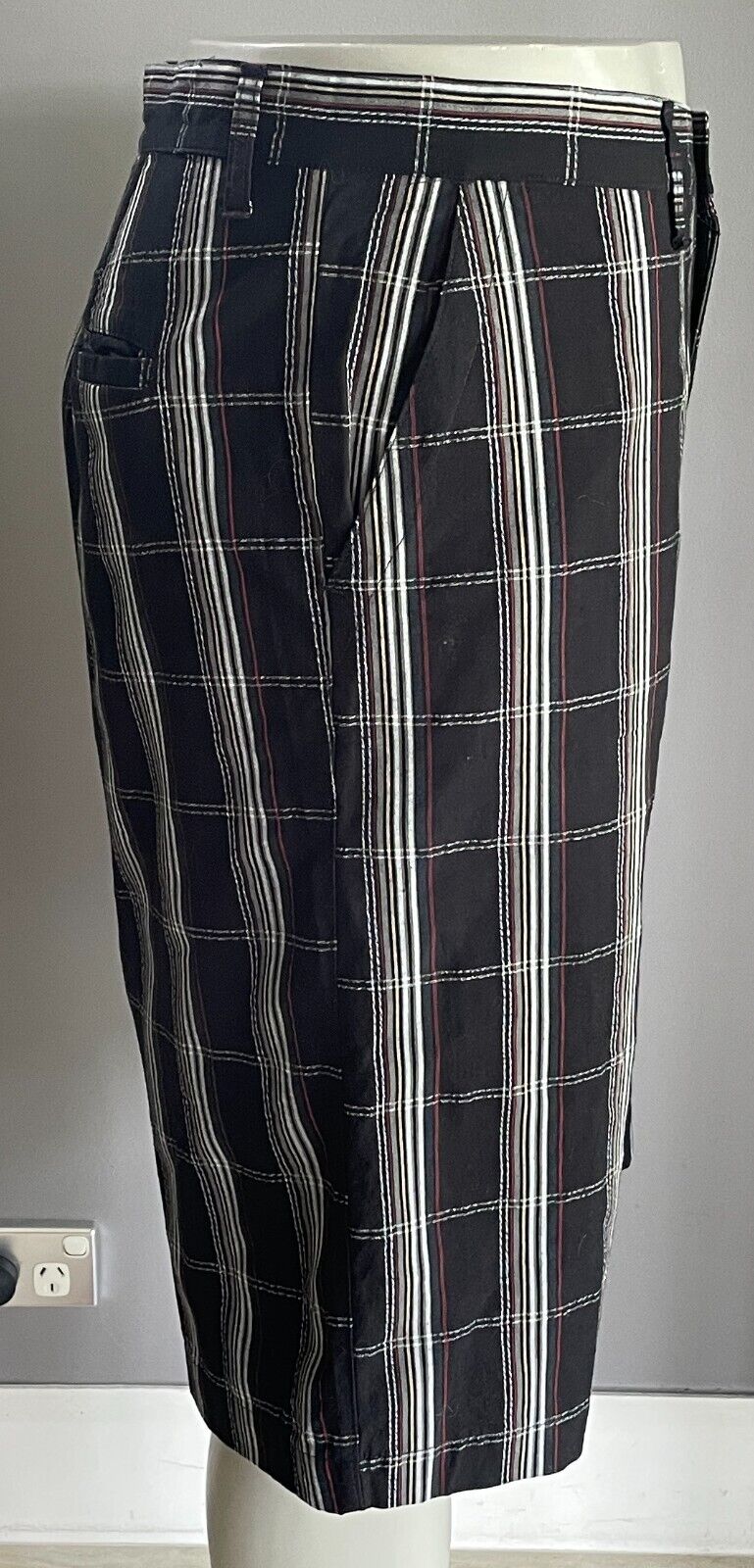 UNIT Bermuda Shorts Black Maroon Grey White Navy Yellow Check Sz 42 104cm Waist