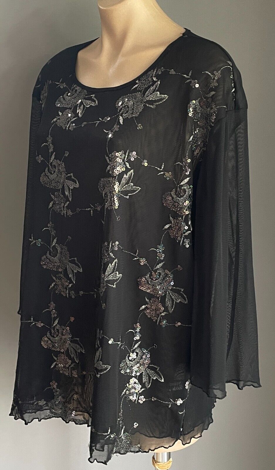ELEGANT Top Black Mesh Net Semi Sheer 3/4 Sleeve Silver Floral Sequin Trim Sz XL