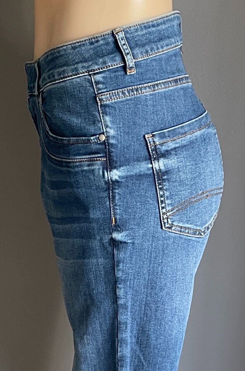 I SAY Lucca Blue Denim Jeans Skinny Leg 7/8 Length Size 14 Stretch Leg Print