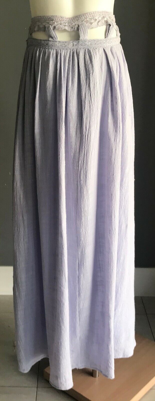 Maxi Dress ELL DESIGNS Mauve Lilac Halter Neck Lace Trim Cut Out Waist Sz 8 NEW