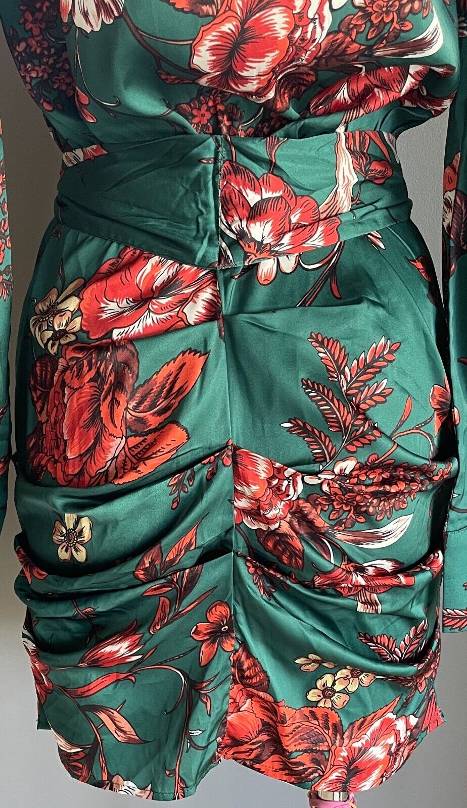 Pretty Little Things Emerald Green Floral Buttons Ruched Drape Shirt Dress Sz 8
