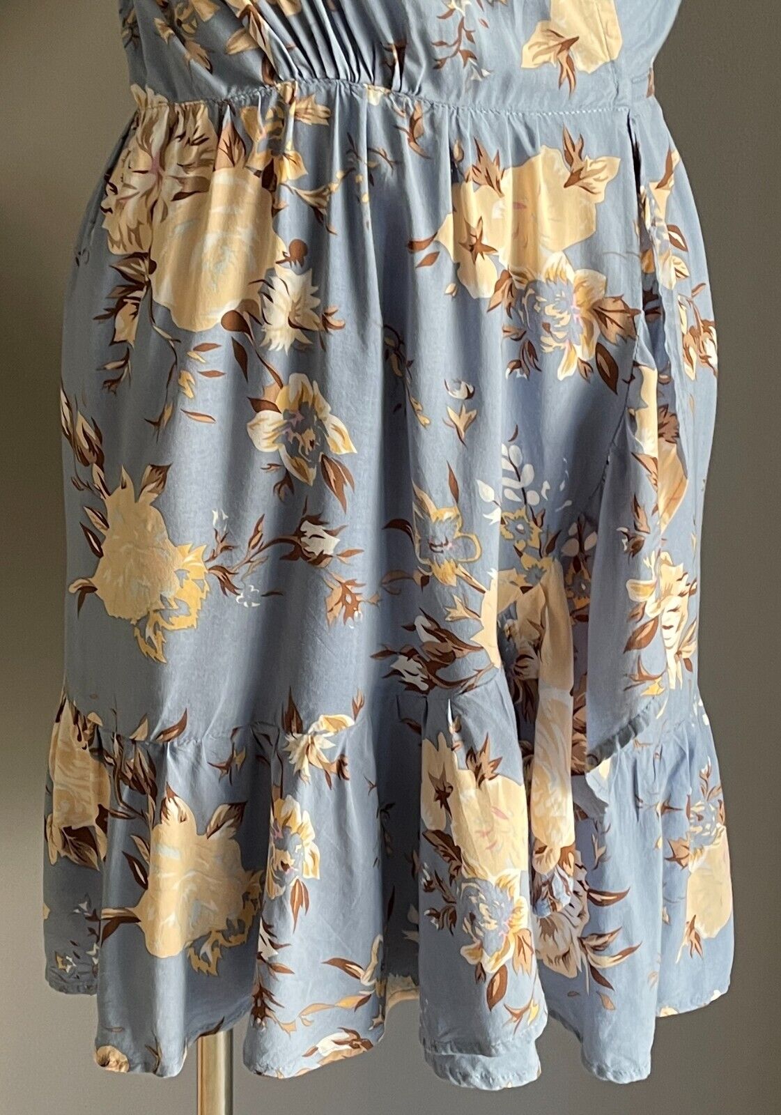 AUGUSTE THE LABEL Cornflower Blue Floral Print Wrap Frill Trim Mini Dress Sz 6 8