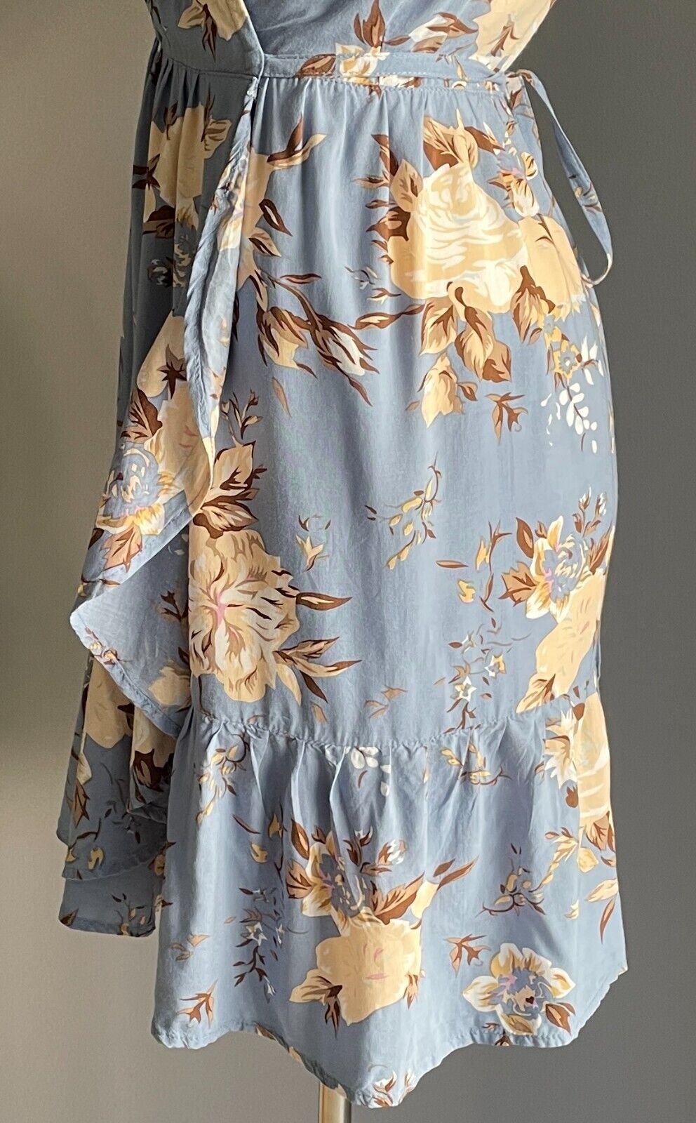 AUGUSTE THE LABEL Cornflower Blue Floral Print Wrap Frill Trim Mini Dress Sz 6 8