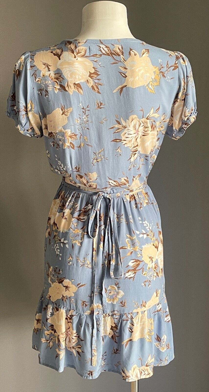 AUGUSTE THE LABEL Cornflower Blue Floral Print Wrap Frill Trim Mini Dress Sz 6 8