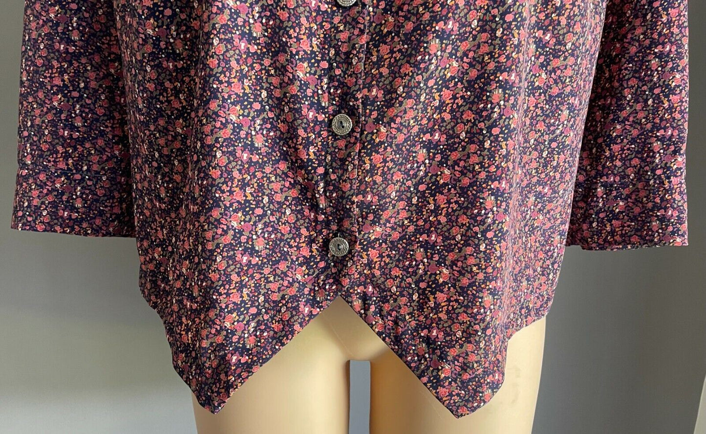 MY GARMENT Co Blouse Floral 3/4 Sleeve Collarless Metal Buttons Top Size 22 Vtg