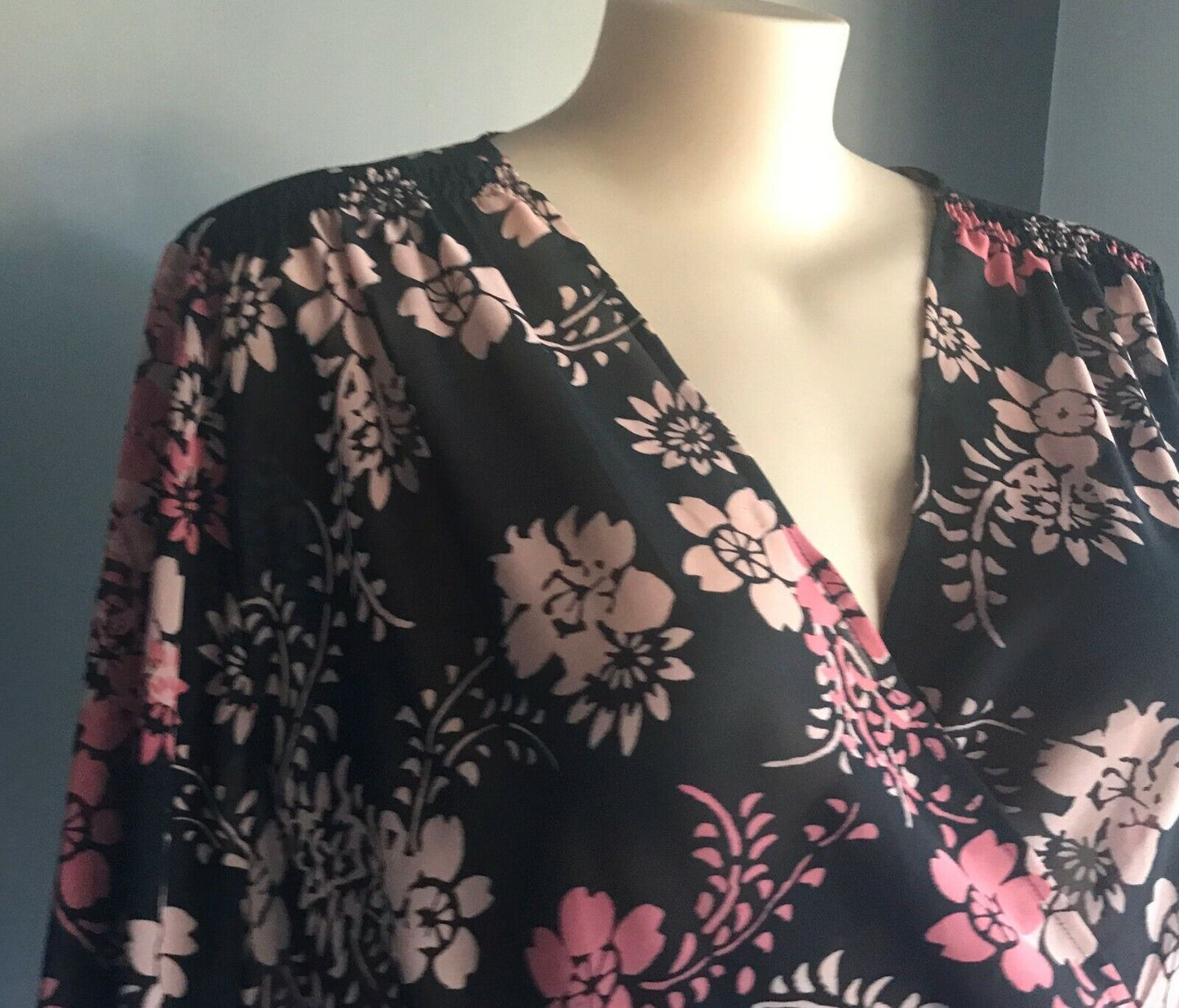 EXPRESSION V Neck Top Black Pink Blush 3/4 Sleeve Semi Sheer Cross Over Size 26