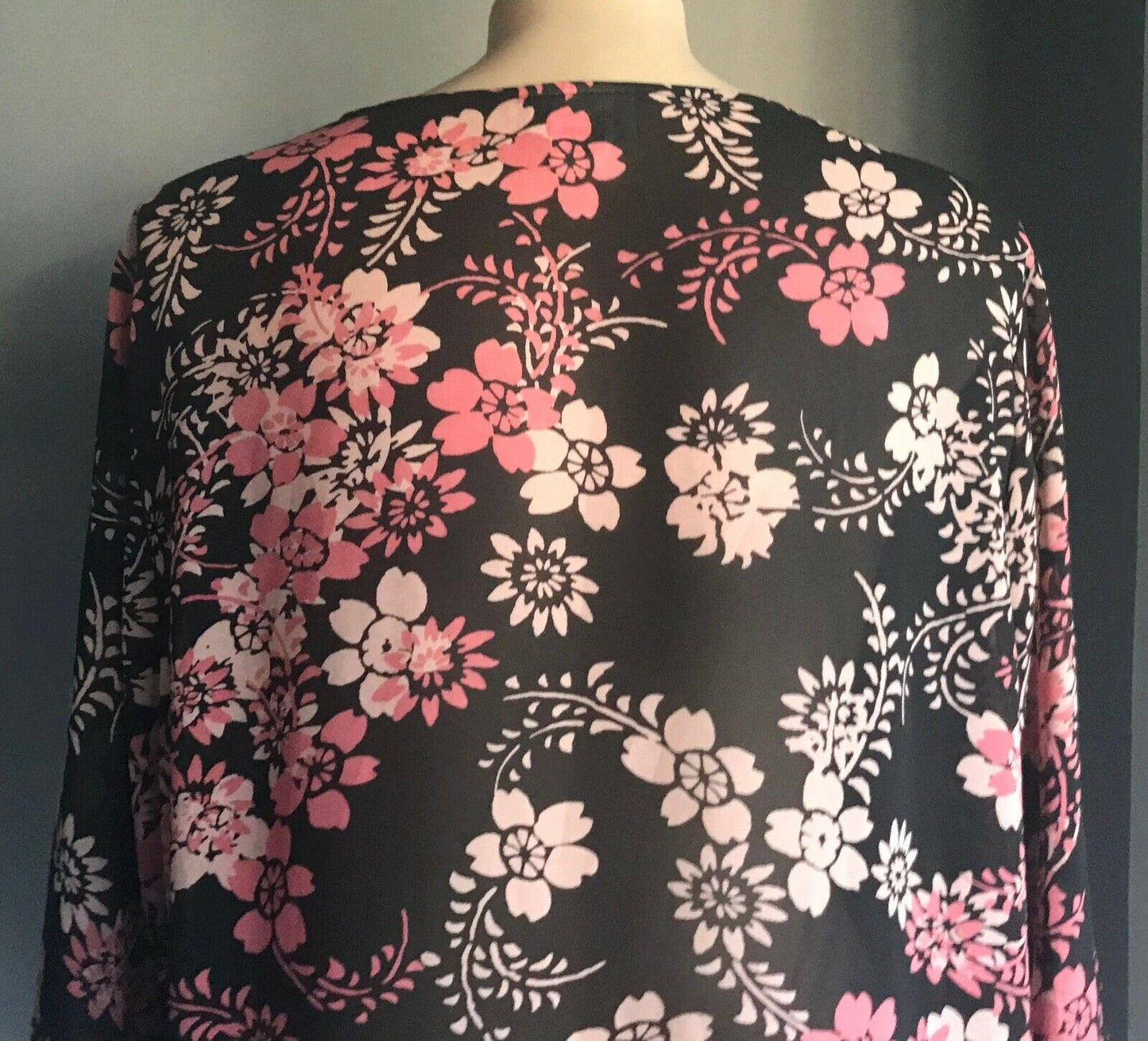 EXPRESSION V Neck Top Black Pink Blush 3/4 Sleeve Semi Sheer Cross Over Size 26