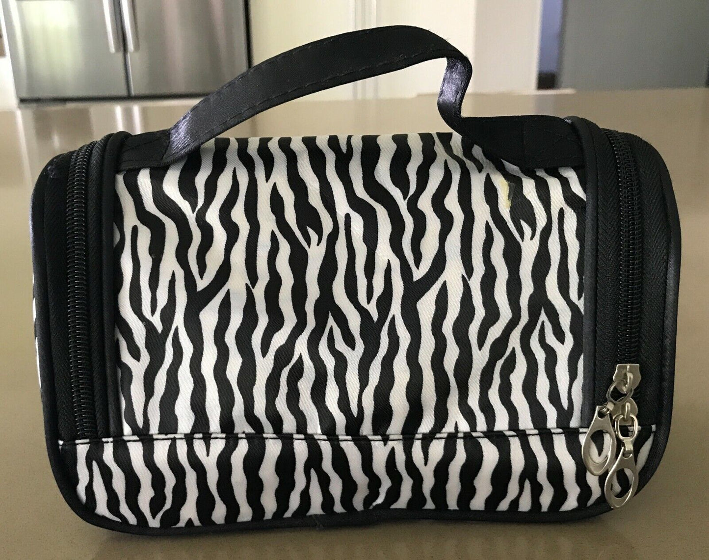 Makeup Bag Wet Pack Black & White Zebra PVC Fabric w Handle & Small Mirror NEW