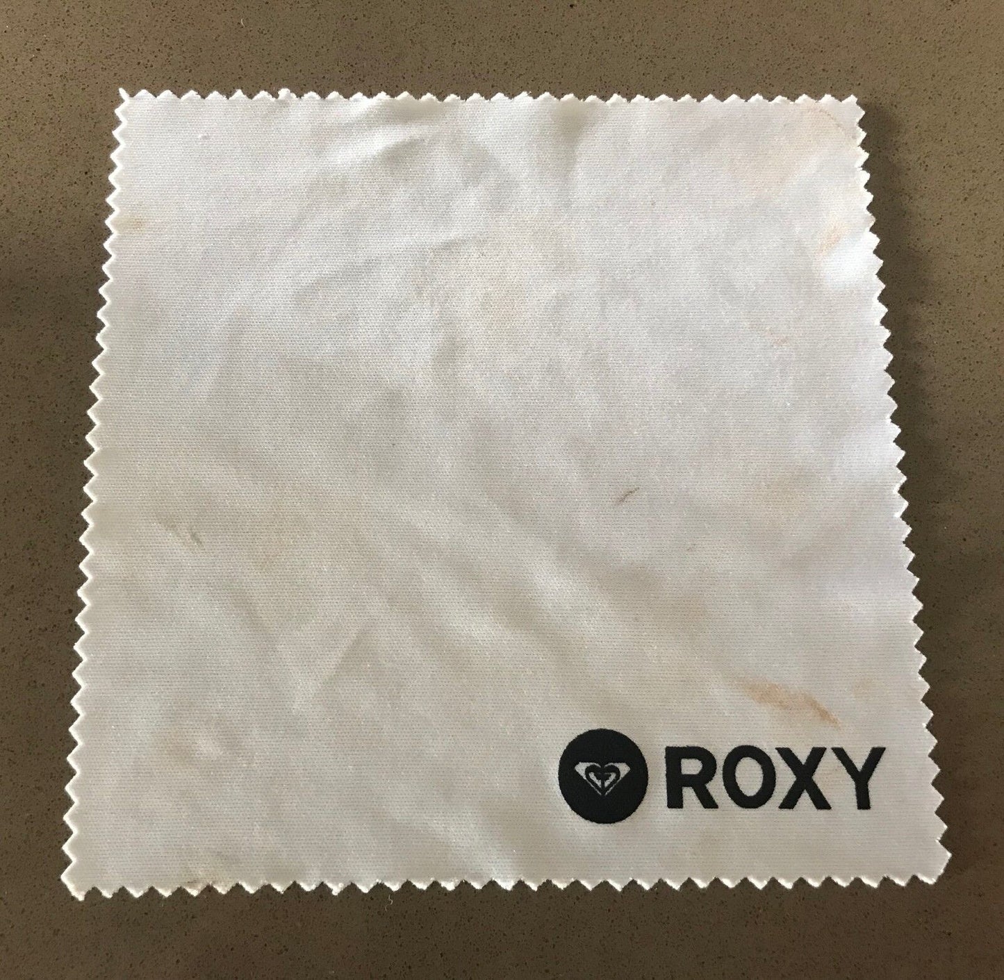 ROXY Logo Black SunGlasses Hard Case Cover Cleaning Cloth EMPTY CASE -NO Glasses