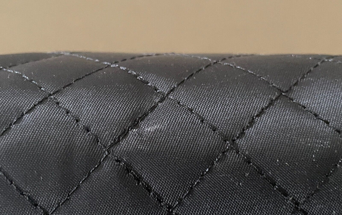 Makeup Bag BEAUTY WORX Wet Pack Black Quilted Zip Closure Easy Care Nylon NEW