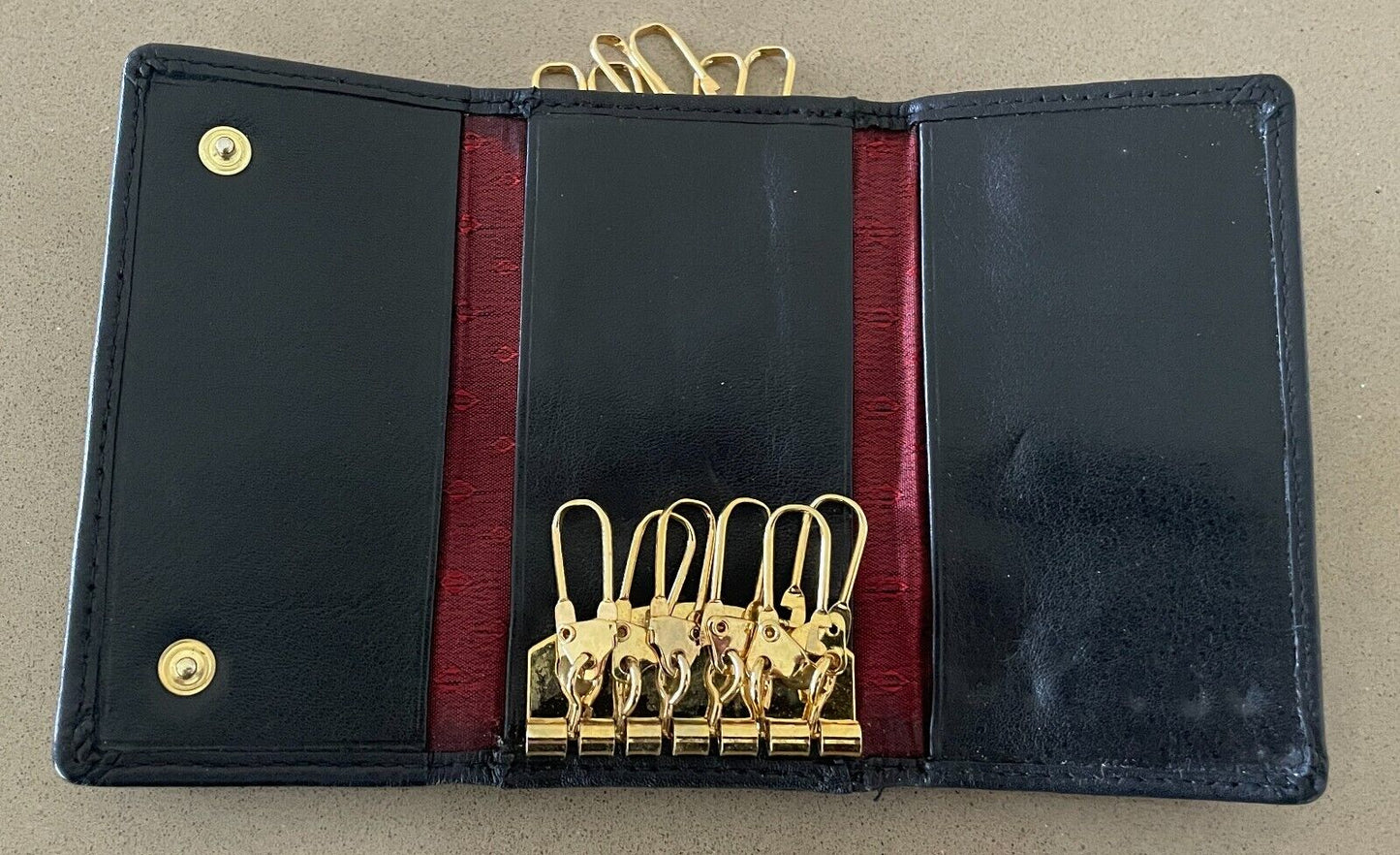 Leather Wallet Key Holder Case PRIDE Black 12 Keys Reversible Unisex NEW in Box