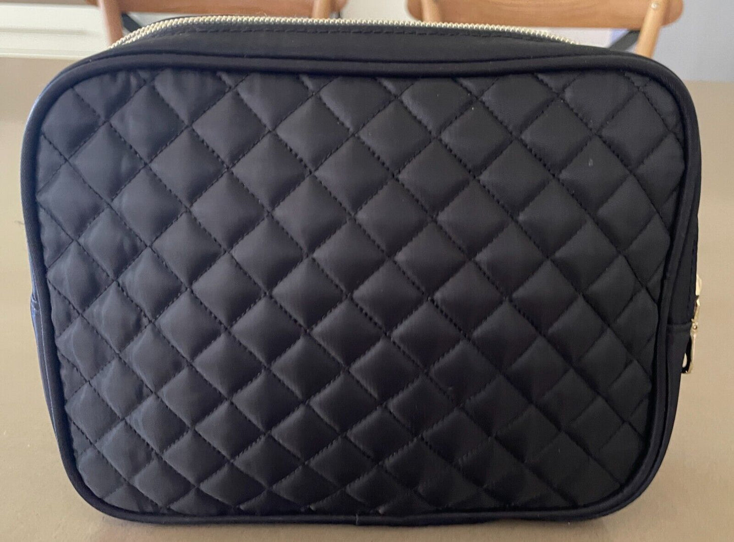 Makeup Bag MODELS PREFER Wet Pack Black Quilted Zip Closure Easy Care Nylon NEW