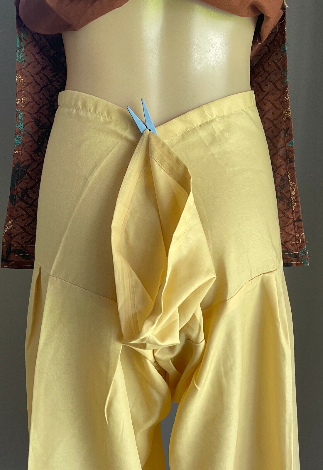 KURTA SET Sleeveless Top Sz 10 & Cropped Pants Sz 18 Brown Yellow Colours NEW