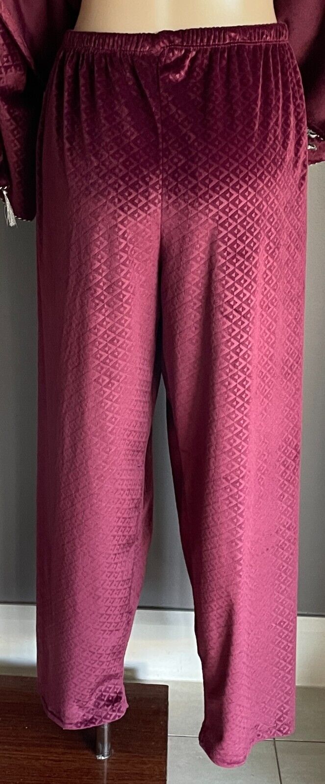 Pant Suit 2 Piece Burgundy Maroon Velour 3D Diamond L/Sleeve Top Pants 48 AU 18