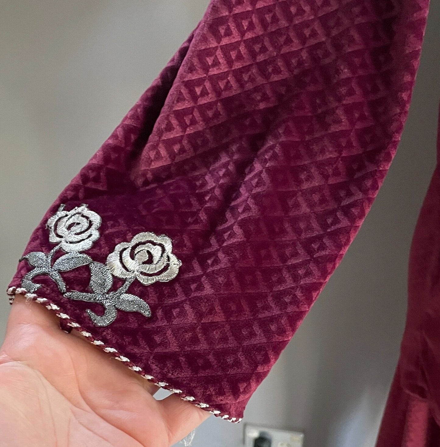 Pant Suit 2 Piece Burgundy Maroon Velour 3D Diamond L/Sleeve Top Pants 48 AU 18