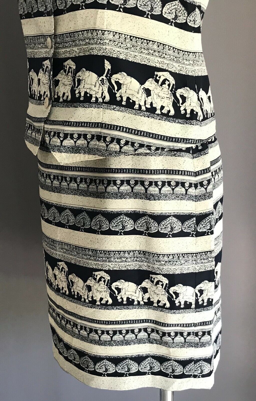 ST GERMAIN Navy Off White Elephant Print 2 Piece Set Vest & Skirt Sz 12 Vtg NEW