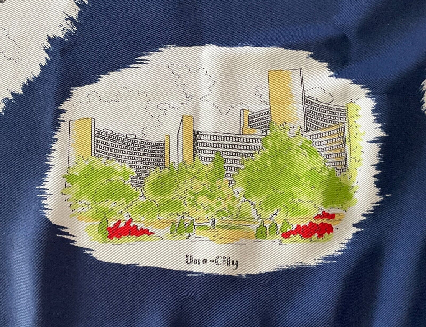 Neck Scarf WIEN VIENNA Austria Landmarks Historic Buildings Souvenir Europe 76cm