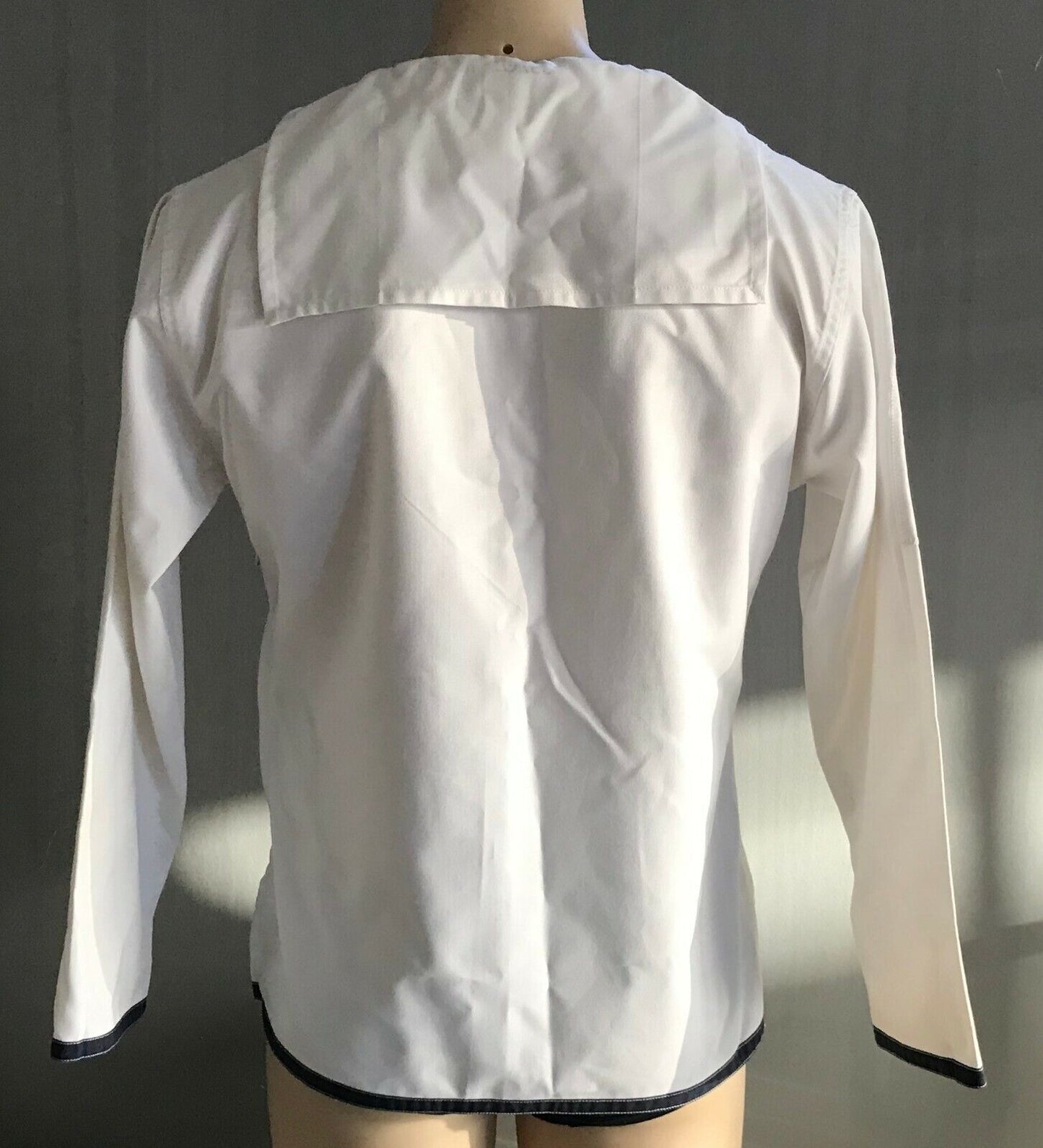 Mens Royal Australia Navy SAILOR White Top Size 101R Nautical Marine 1984 AGCF