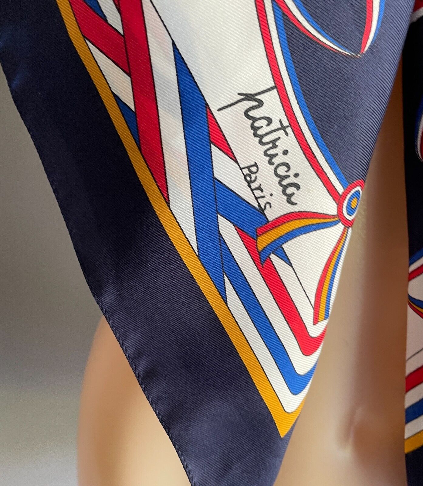 Neck Scarf Vintage PATRICIA PARIS Blue White Red French Flag Souvenir Wrap