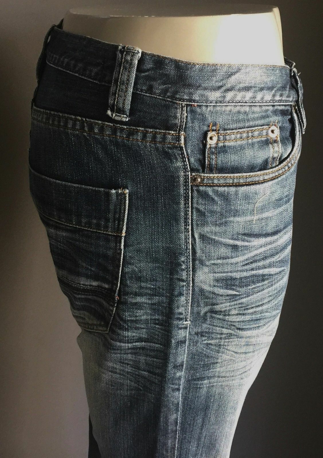 Mens CONNOR Blue Jeans Distressed Faded Denim Straight Leg Casual Size 34W 32L