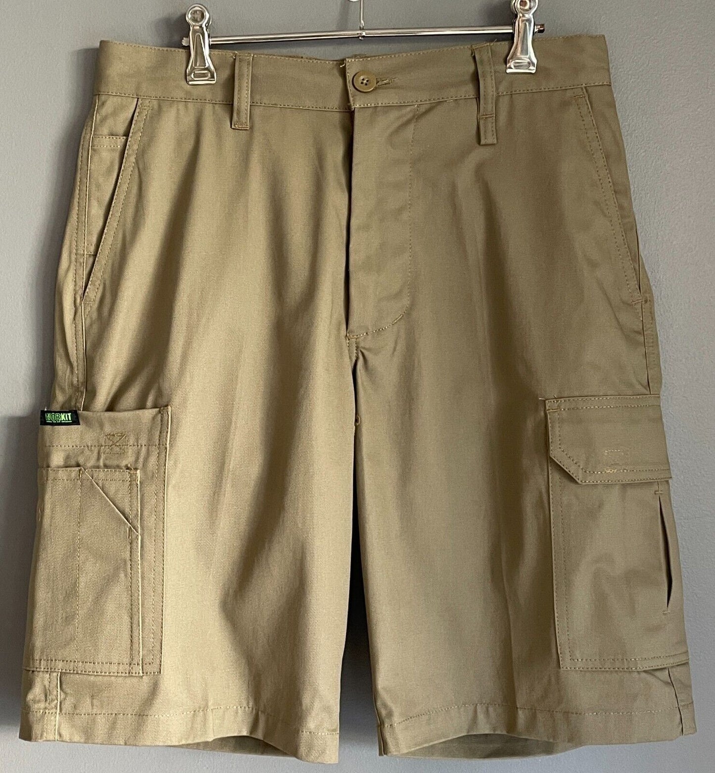 Mens WORKIT Lightweight Cotton Drill Cargo Shorts Khaki Size 77R New in Pack