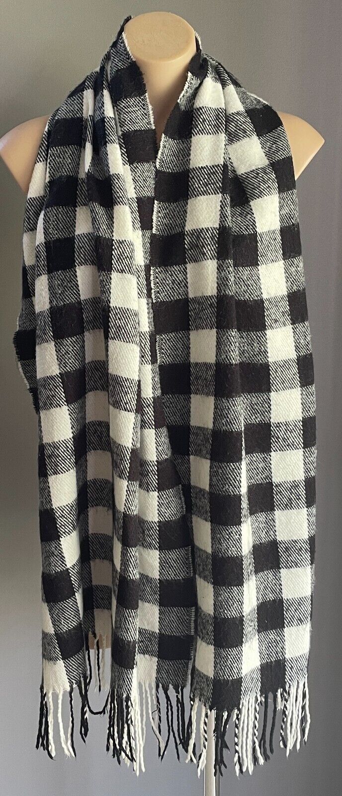 Neck Scarf Black & White Check Knit Rectangle Fringed Large 184 x 52cm Unisex