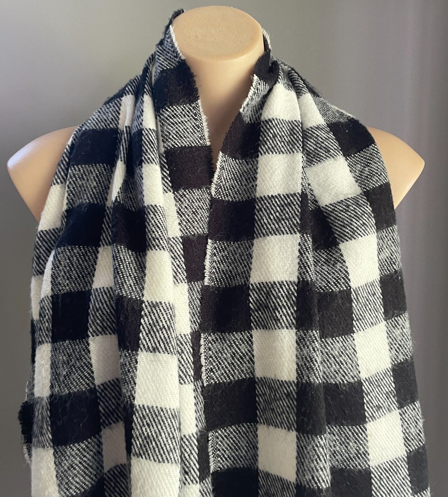Neck Scarf Black & White Check Knit Rectangle Fringed Large 184 x 52cm Unisex