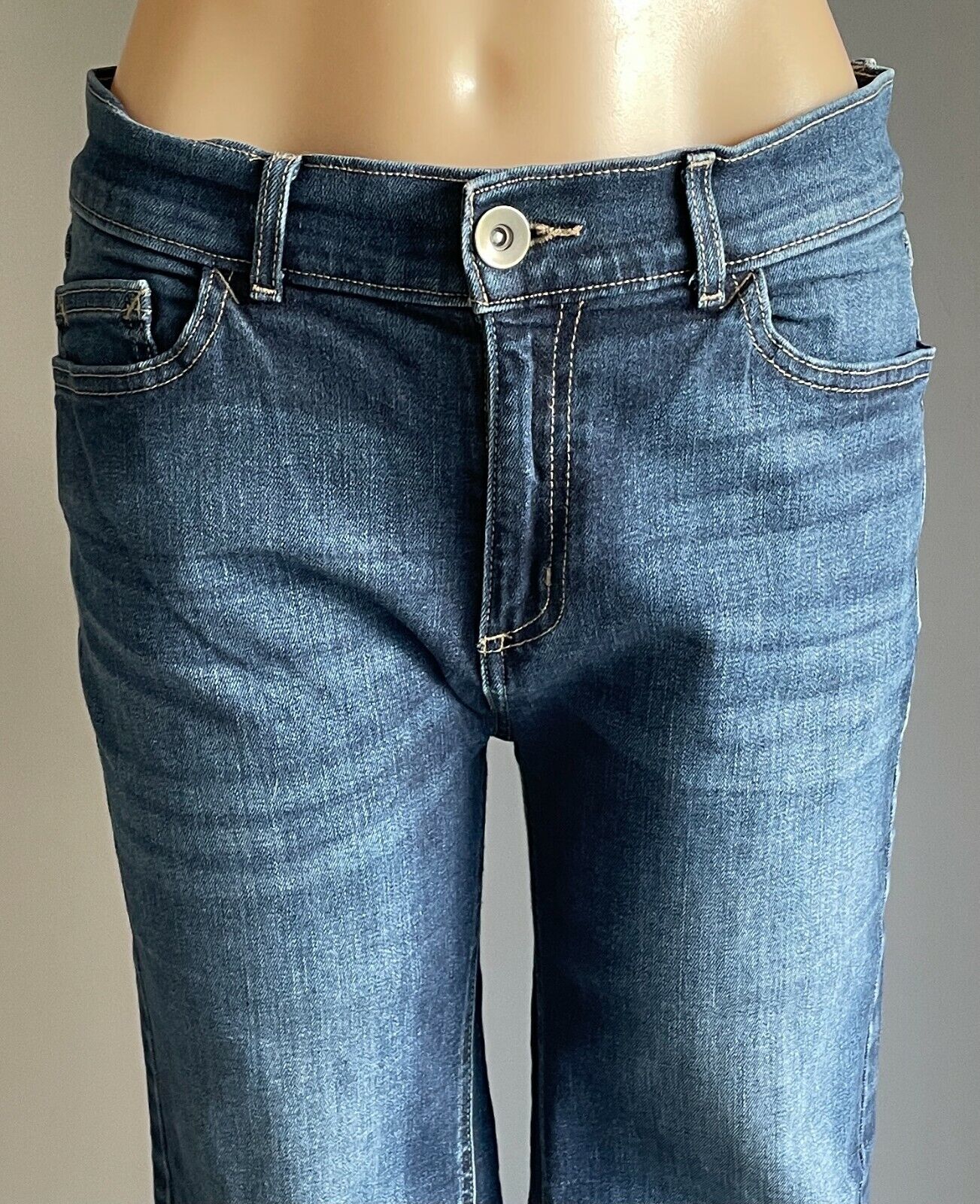 DENIM JEANS Straight Leg Jeans Mid Blue Stretch Denim Whiskers Ladies Sz 12 New