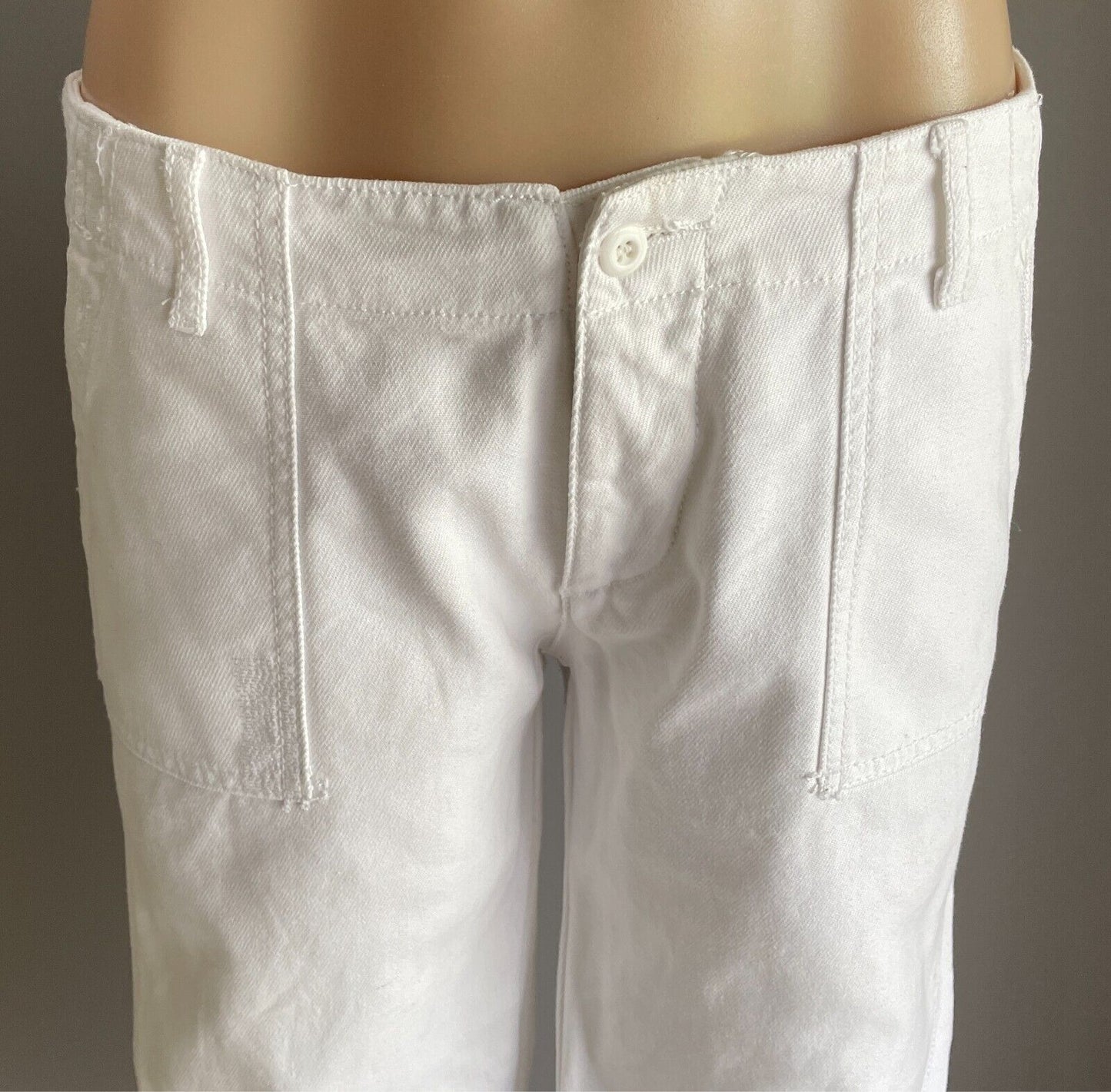ENVIOUS White Skinny Leg Cropped Denim Jeans Size 12 Distressed at Pockets