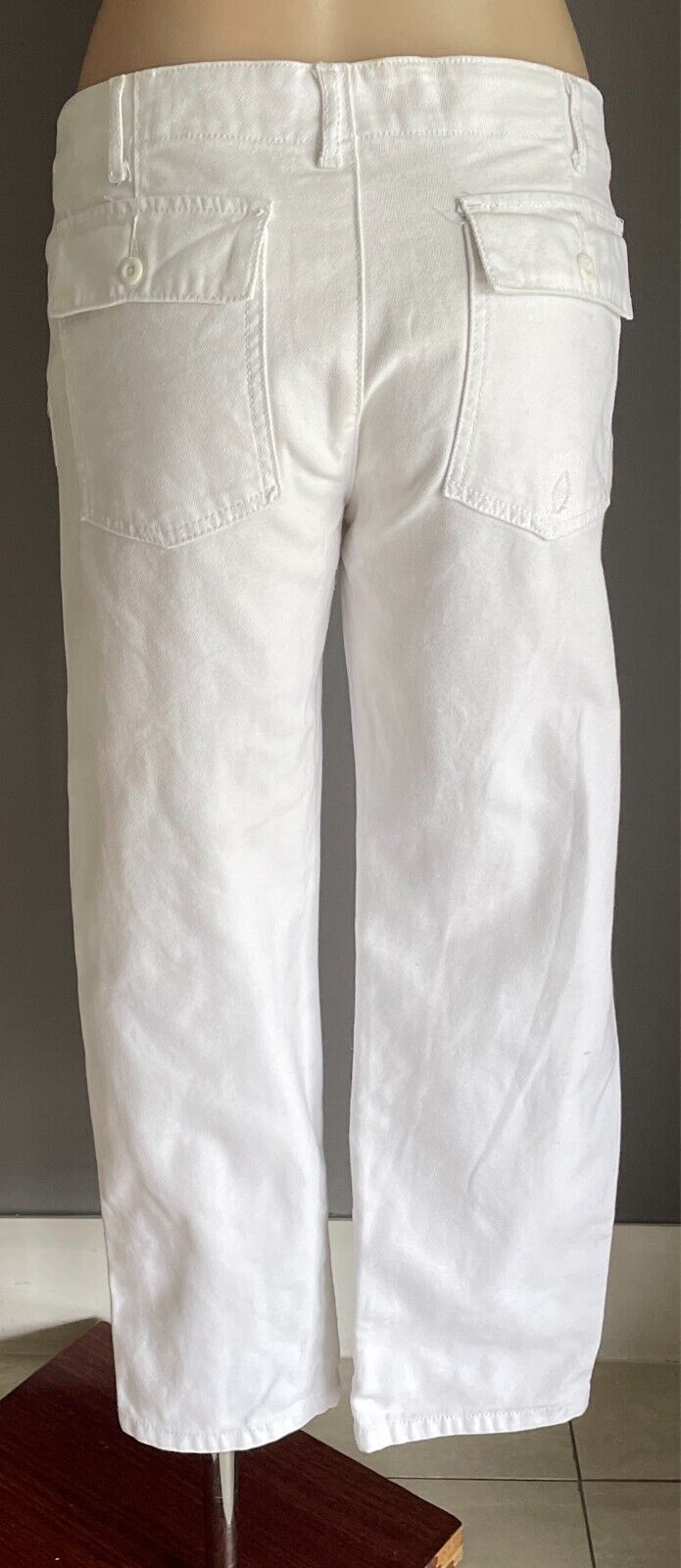 ENVIOUS White Skinny Leg Cropped Denim Jeans Size 12 Distressed at Pockets