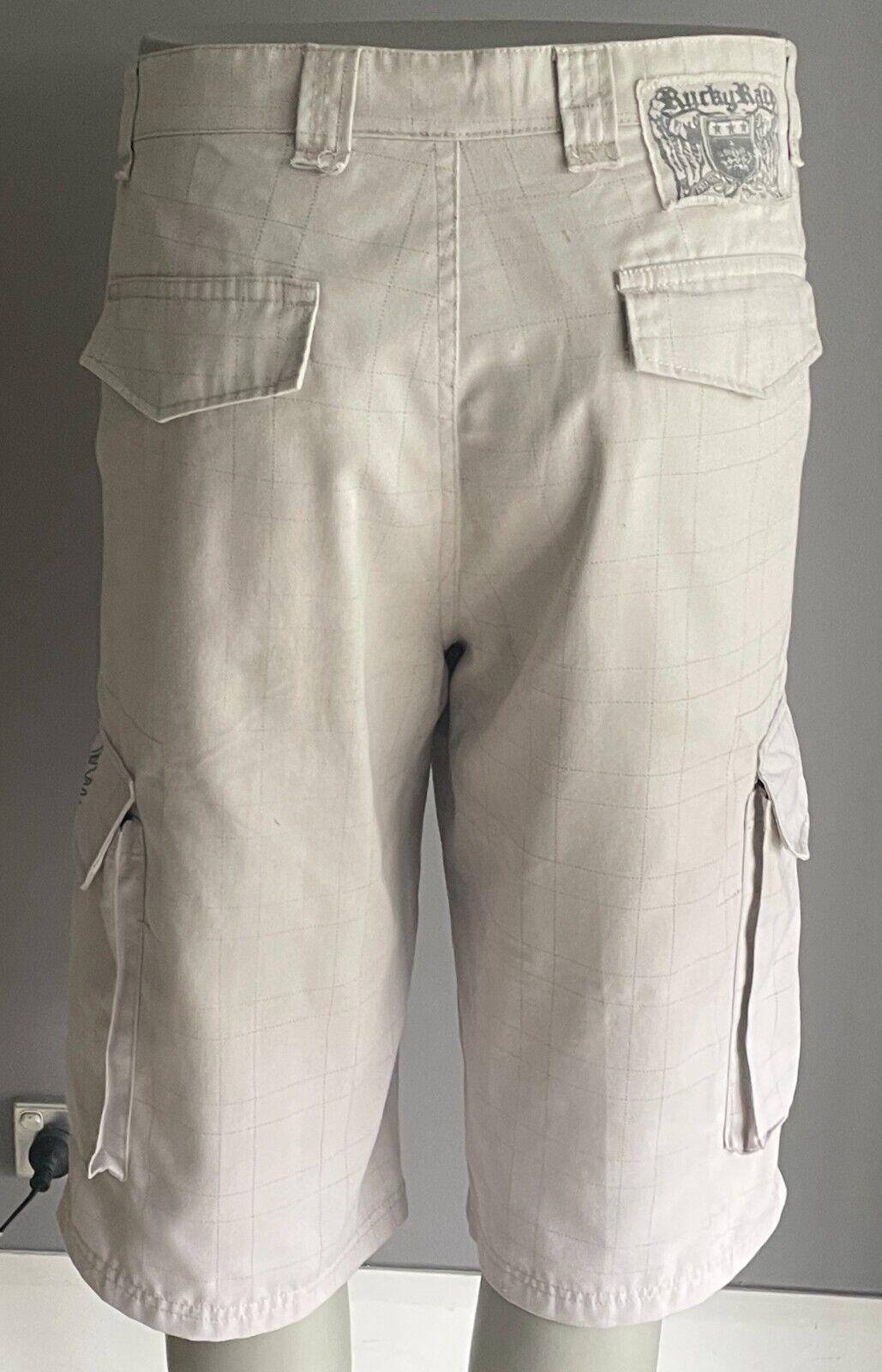 Cargo Shorts RUCKY RACE Side Pockets Mid Length Beige & Faint Check Size L