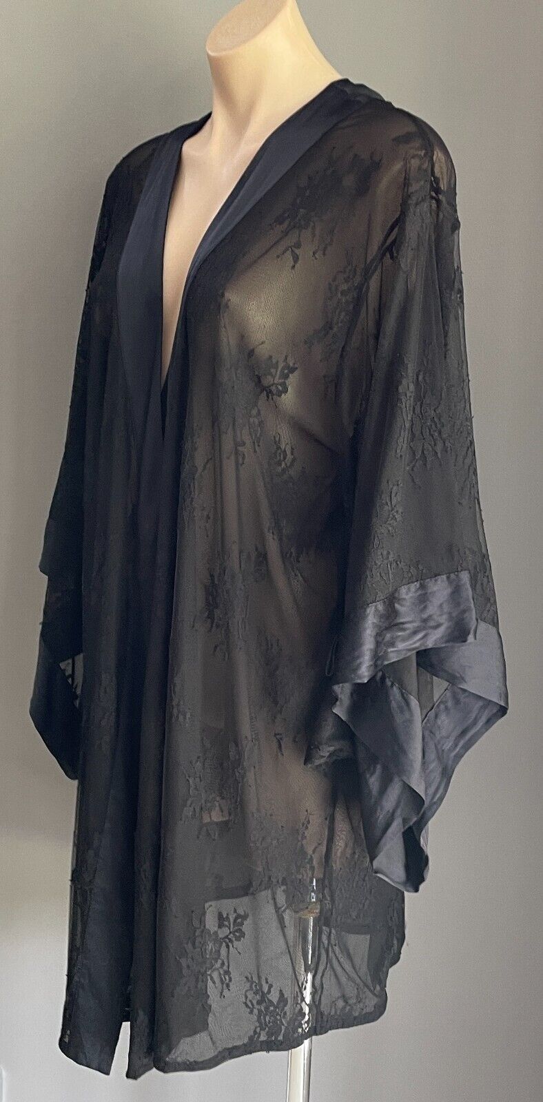 LA SENZA PRIVE Black Lace Satin Trim Short Sleeve Kimono Robe Size L XL
