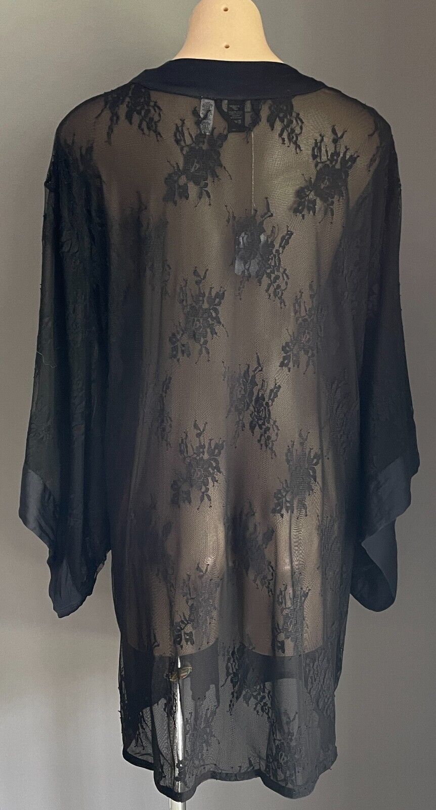 LA SENZA PRIVE Black Lace Satin Trim Short Sleeve Kimono Robe Size L XL