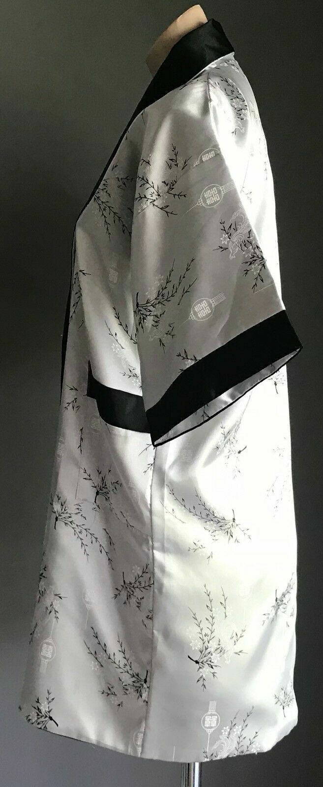 SATIN KIMONO Robe Silver Black White Floral Dragons XXL Oriental REVERSIBLE