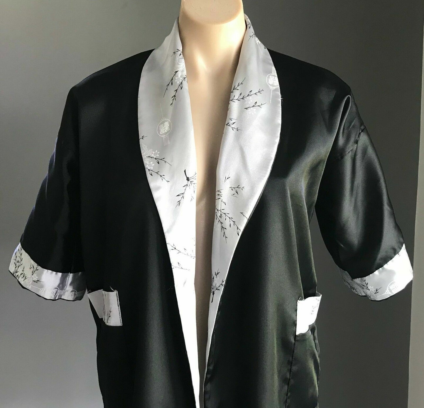 SATIN KIMONO Robe Silver Black White Floral Dragons XXL Oriental REVERSIBLE