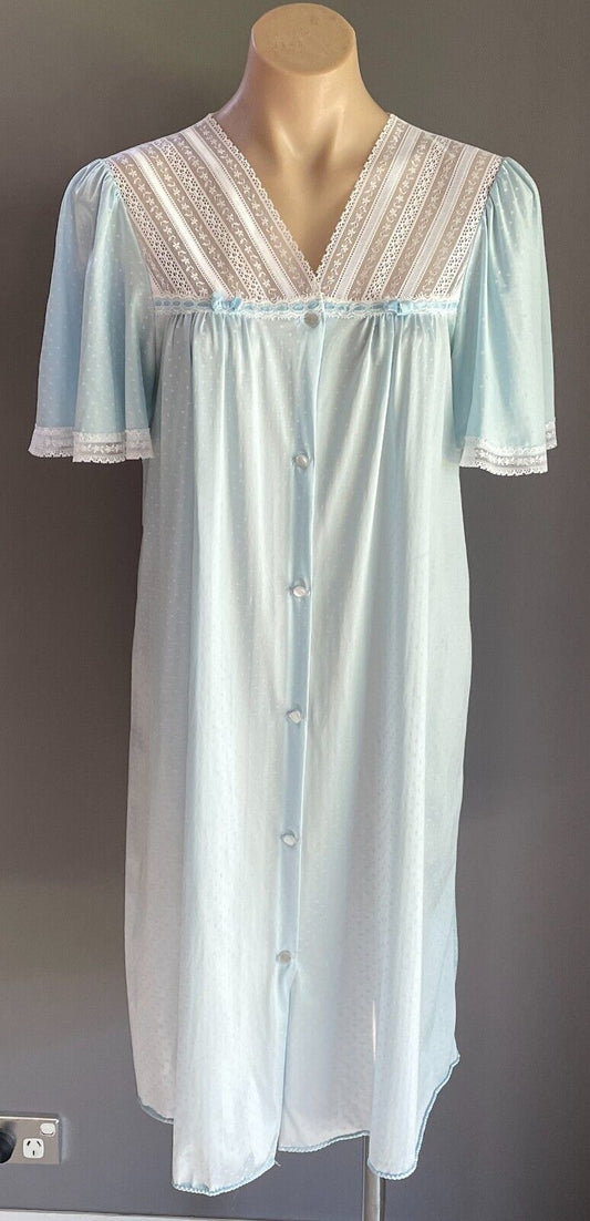 MISS GLORIA House Coat Blue & White Polka Dot Robe Size 16 Short Sleeve Vintage