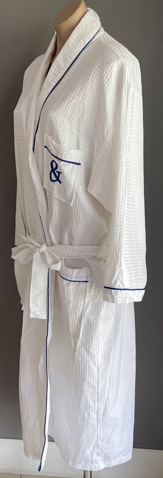 P&O CRUISES Bath Robe White Cotton Waffle Weave Blue Trim Waist Tie Cruise