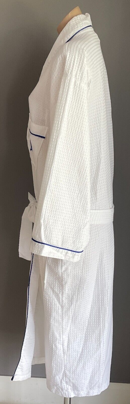 P&O CRUISES Bath Robe White Cotton Waffle Weave Blue Trim Waist Tie Cruise