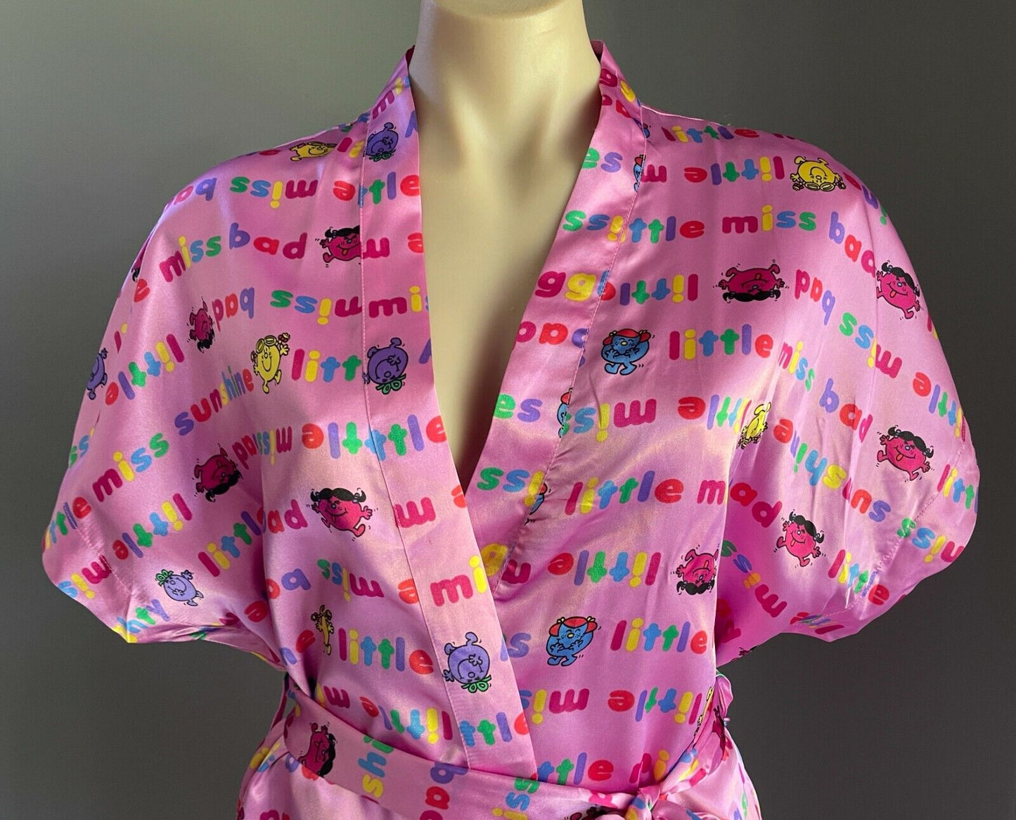 LITTLE MISS BAD Satin Bath Robe Pink MultiColour Print Short w Waist Tie Size 10