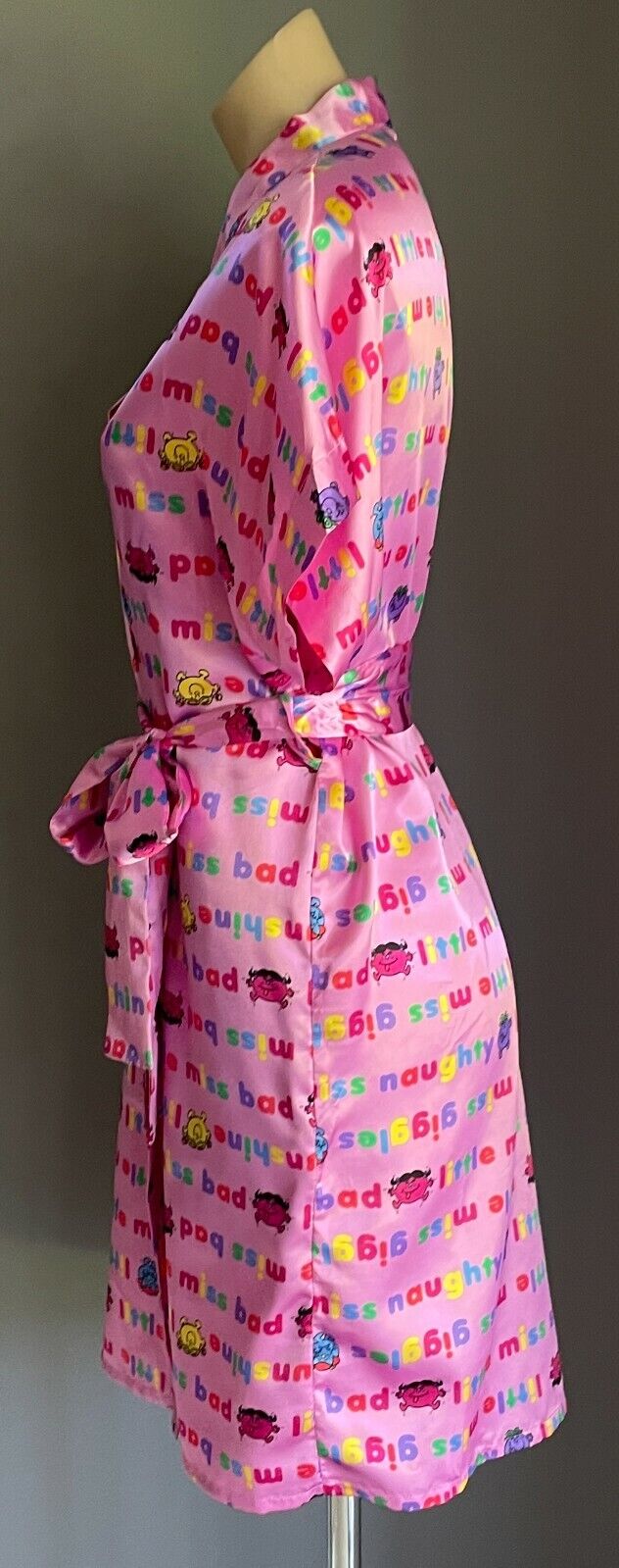 LITTLE MISS BAD Satin Bath Robe Pink MultiColour Print Short w Waist Tie Size 10