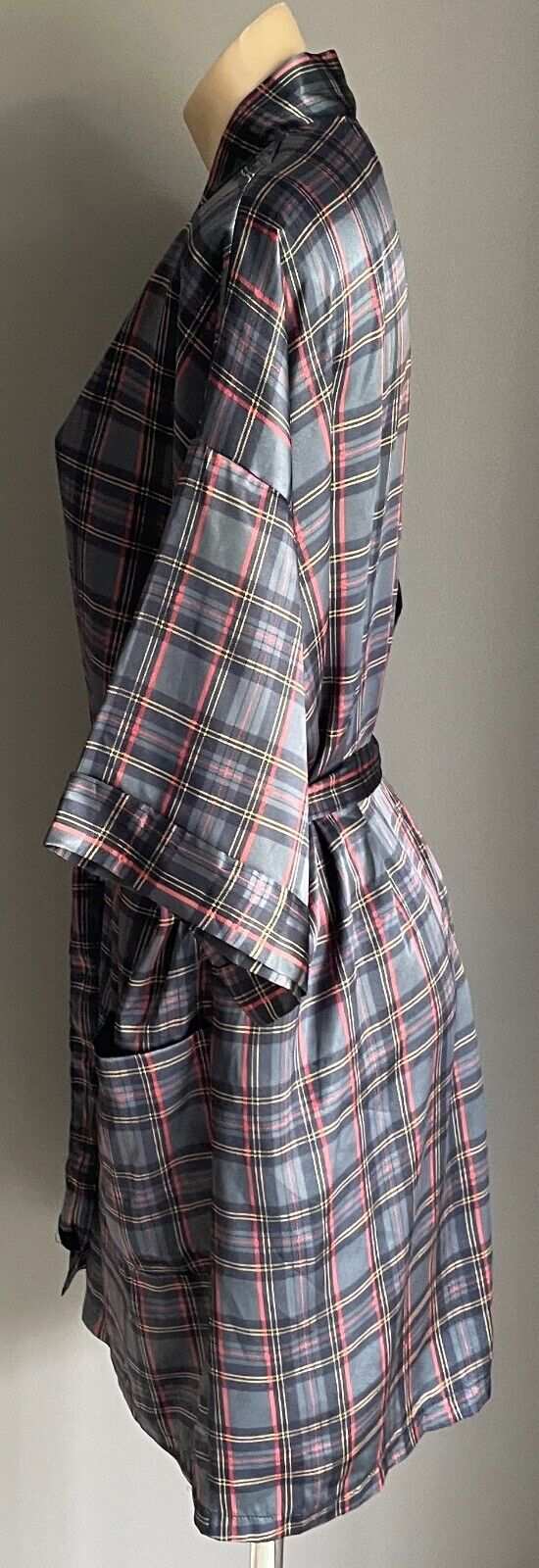 SIMPLY BASIC Satin Bath Robe Tartan Check Short w Waist Tie Size 97 - 102cm NEW