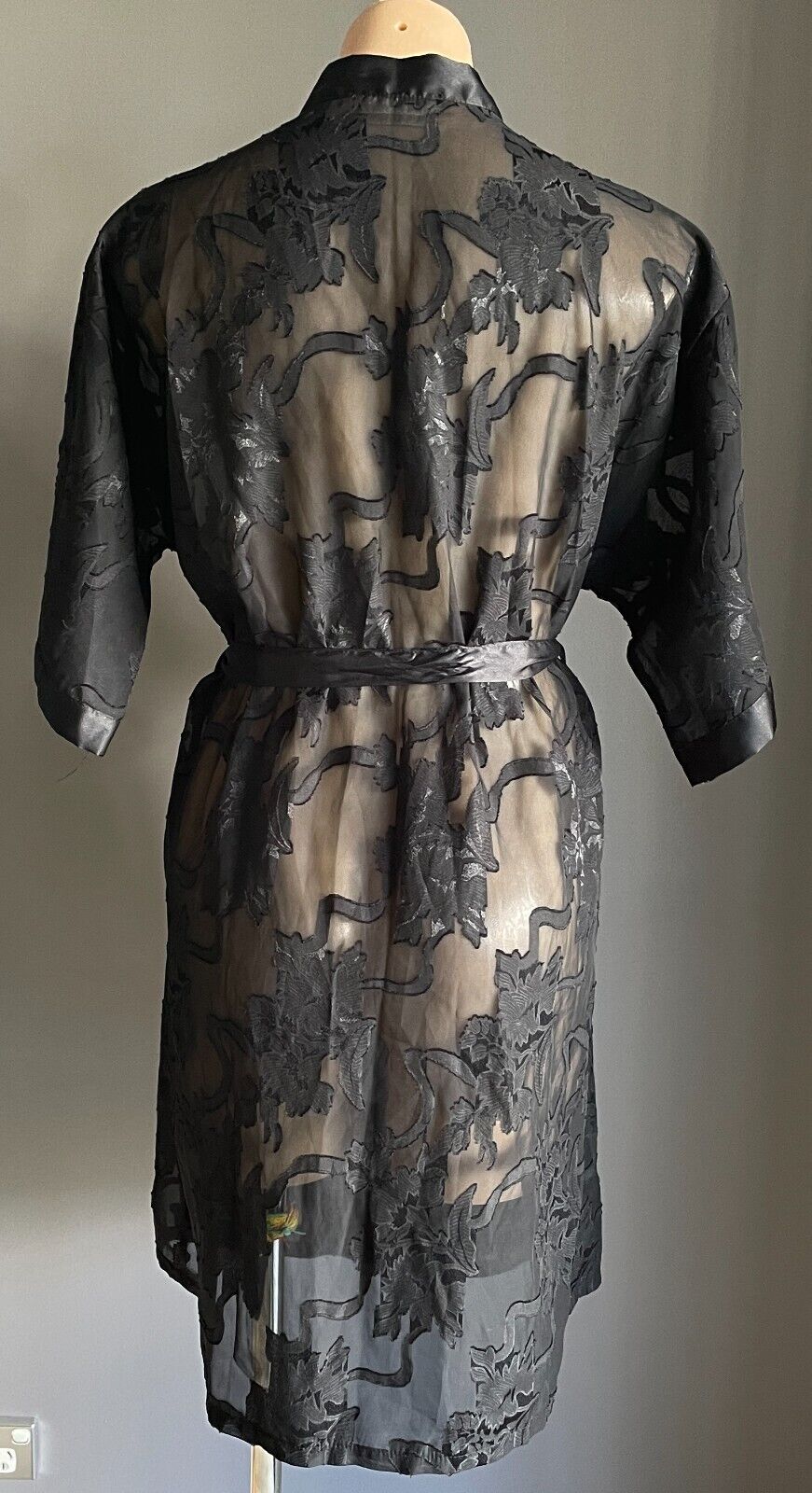 DIAMOND CUT Bath Robe Lingerie Black Burnout Fabric Short with Waist Tie Sz S 10