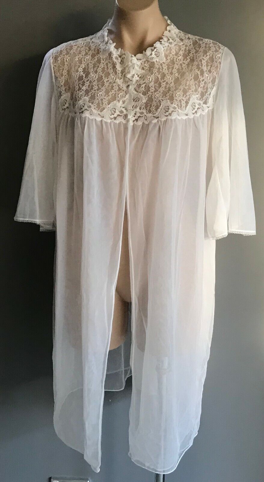 Vintage SILFRA Robe White Bri-Nylon Lace Trim 3/4 Sleeve Size 10 12 Italy NEW