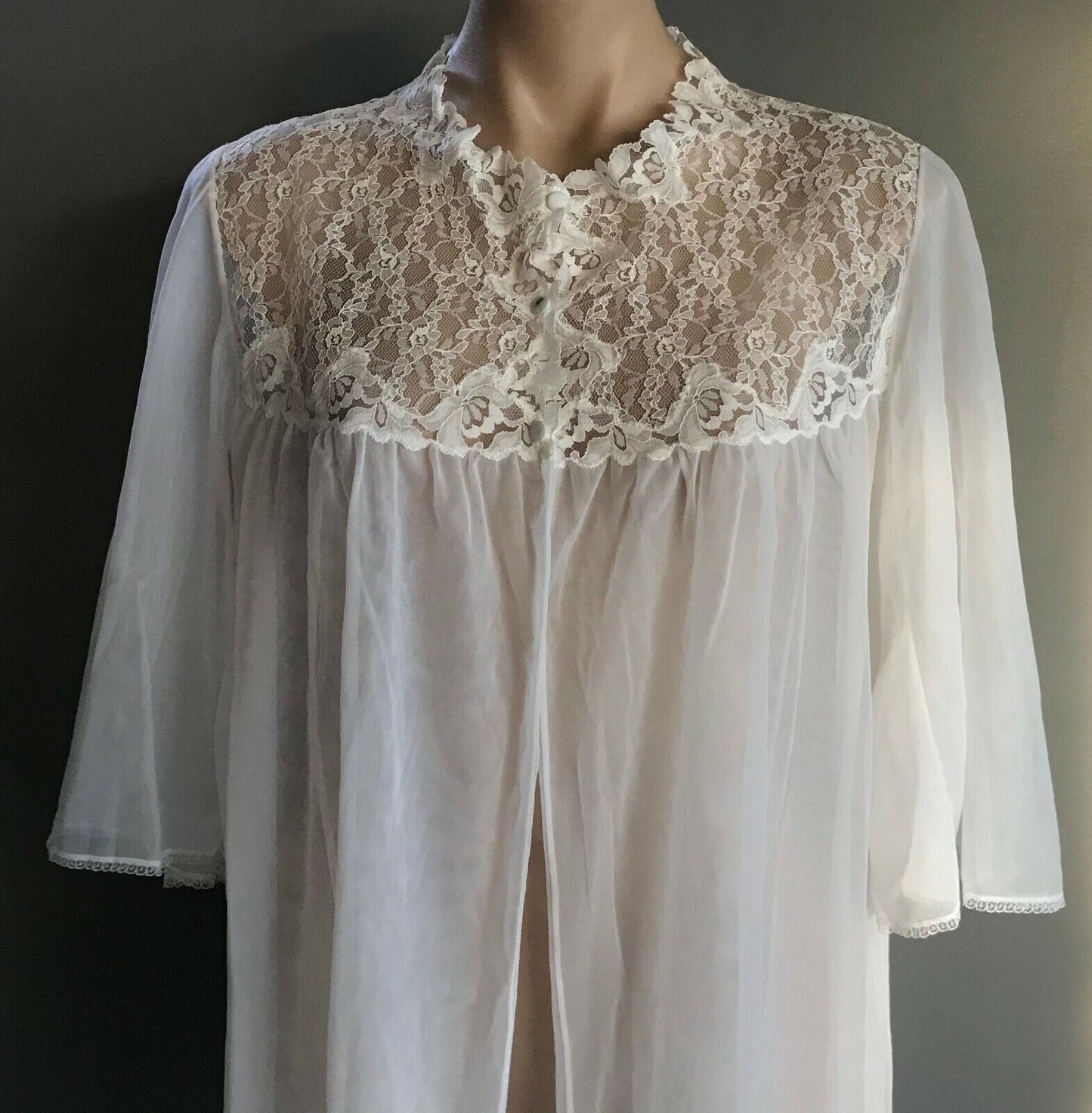 Vintage SILFRA Robe White Bri-Nylon Lace Trim 3/4 Sleeve Size 10 12 Italy NEW