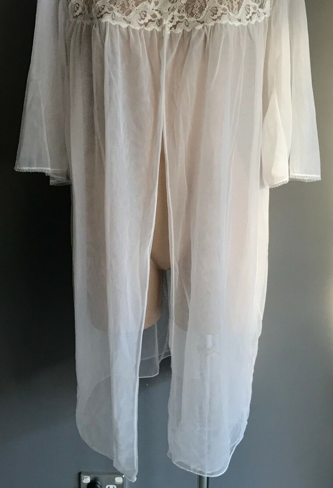 Vintage SILFRA Robe White Bri-Nylon Lace Trim 3/4 Sleeve Size 10 12 Italy NEW