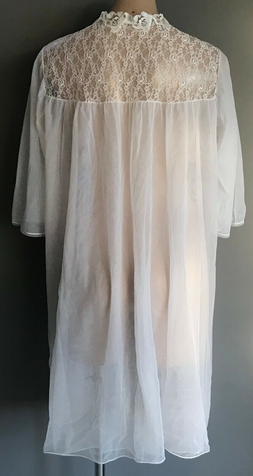 Vintage SILFRA Robe White Bri-Nylon Lace Trim 3/4 Sleeve Size 10 12 Italy NEW
