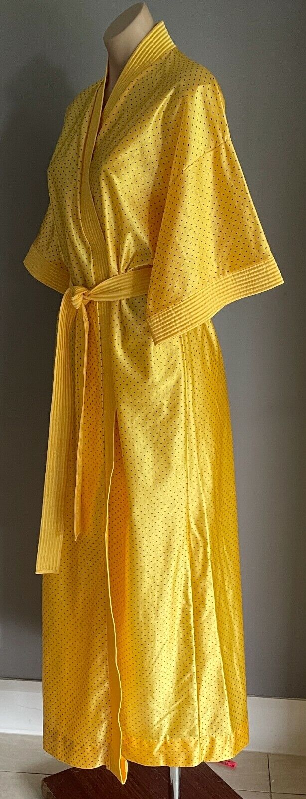GIVONI Bath Robe Yellow & Black Polka Dot Short Sleeve Long  Loungewear Size 16