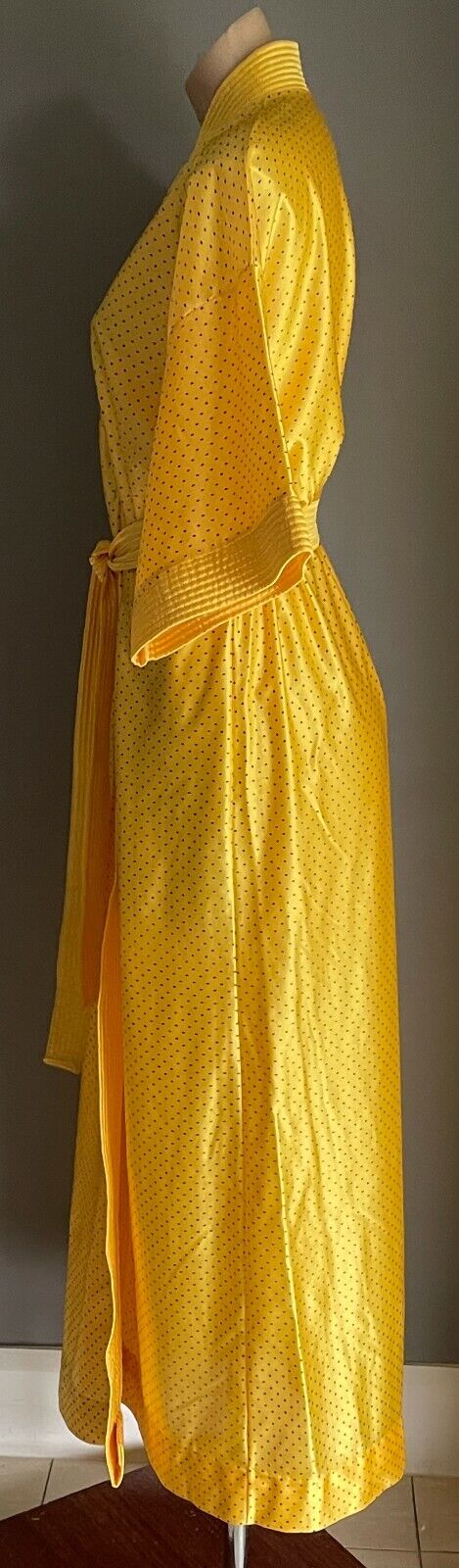 GIVONI Bath Robe Yellow & Black Polka Dot Short Sleeve Long  Loungewear Size 16