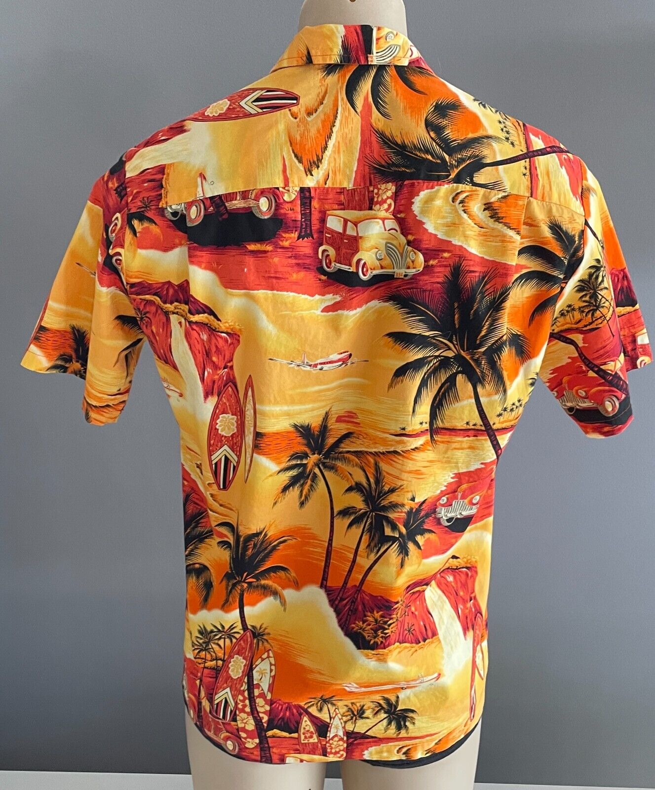 ALOHA MO'I Hawaiian Shirt OrangeYellow Red Black Surf Board Print Size S