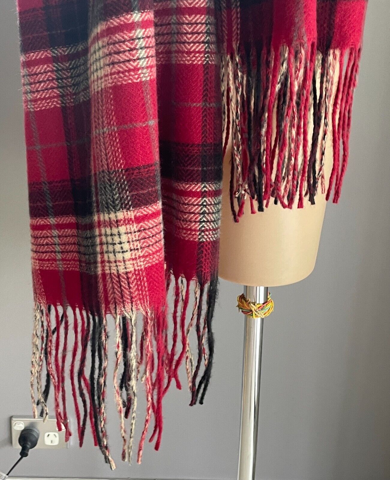 ESSENCE ACCESSORIES Knit Neck Scarf Burgundy Grey Black Camel Check Shawl Fringe